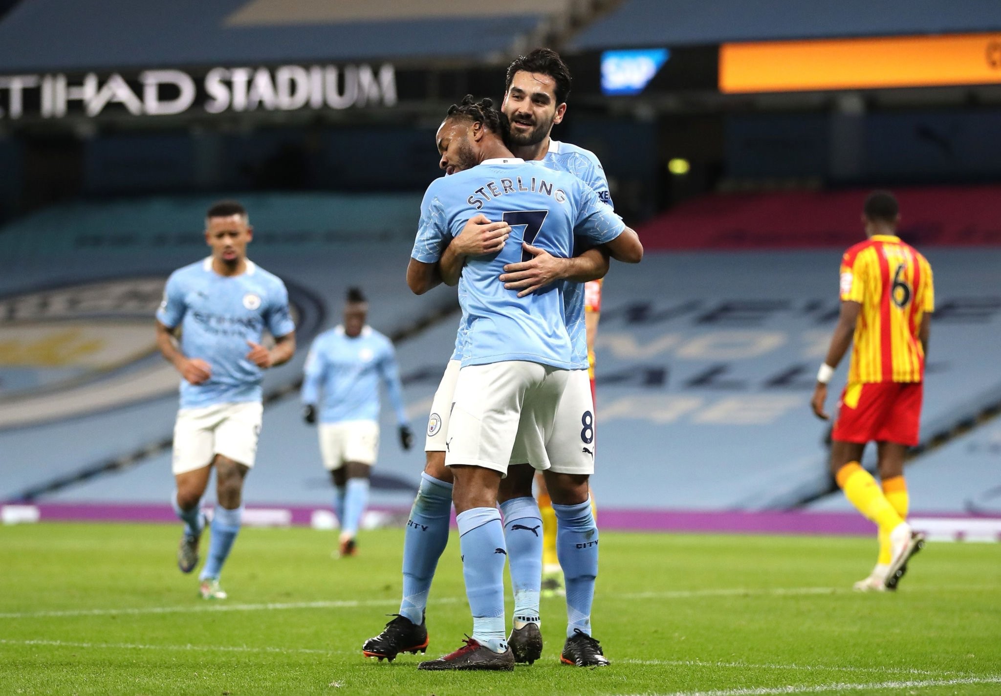 在足球界 在足球界